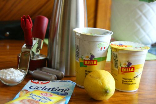 Beerensorbet mit Sauerrahmschaum – vanillakitchen