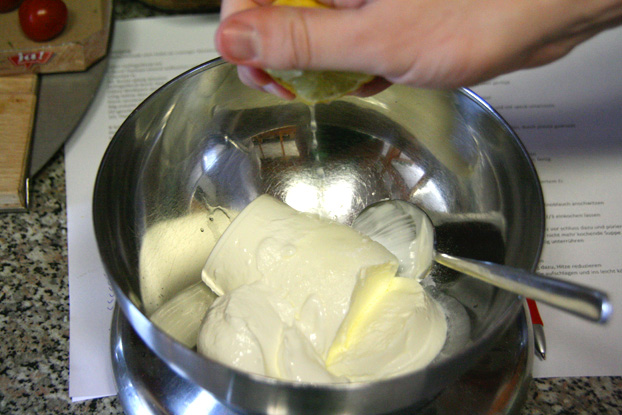 Beerensorbet mit Sauerrahmschaum – vanillakitchen
