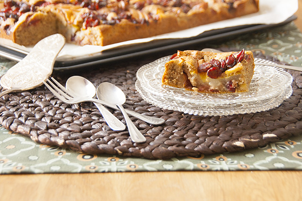 Herbstkuchen mit Zwetschgen, Birnen und Cranberries – vanillakitchen